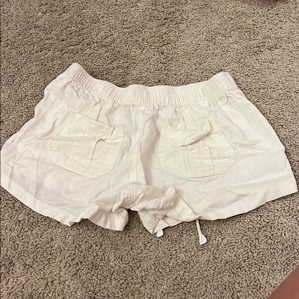 Shorts - Picture 2 of 3